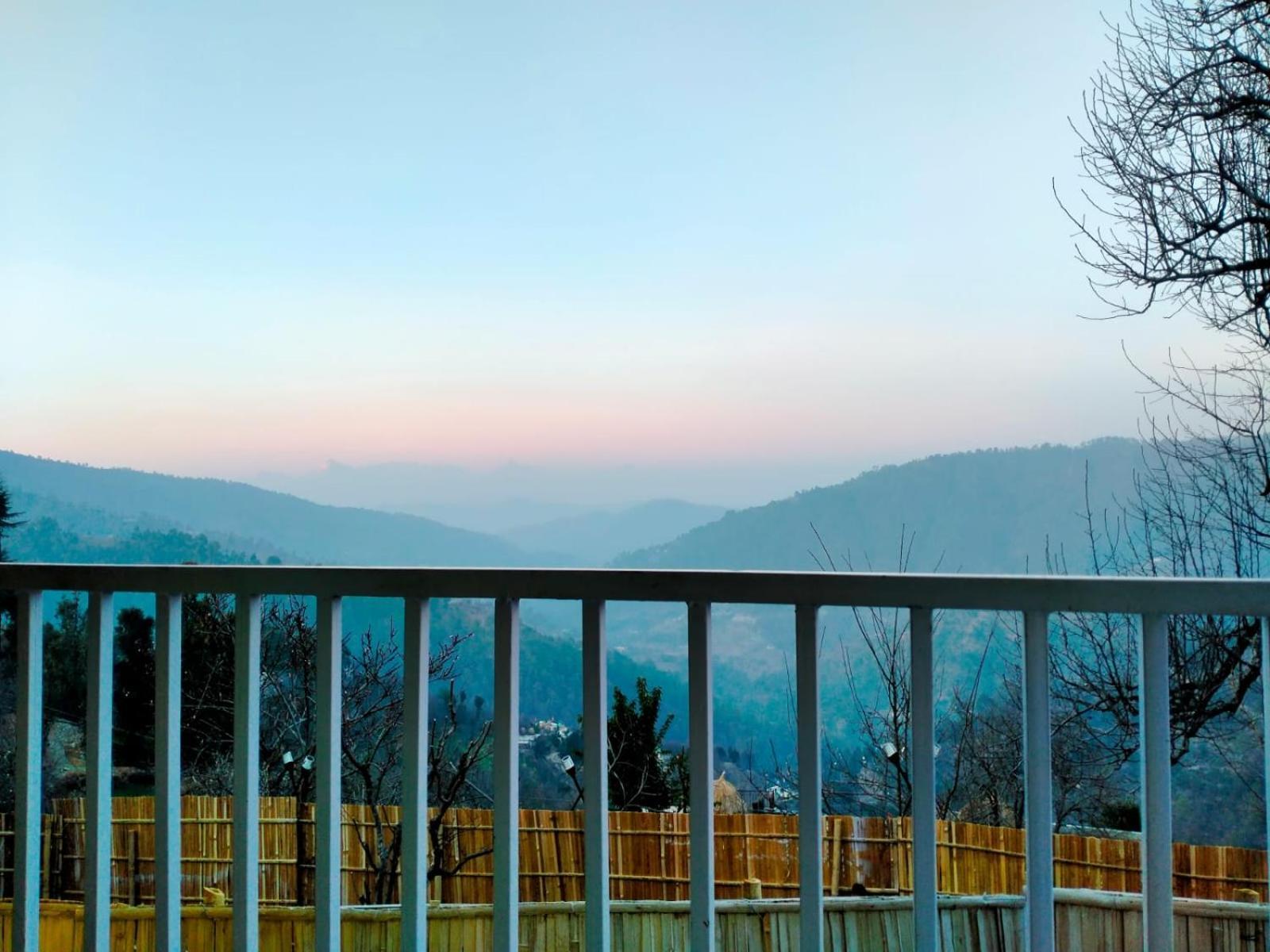 Hotel The Pahadi Nest Mukteshwar Extérieur photo